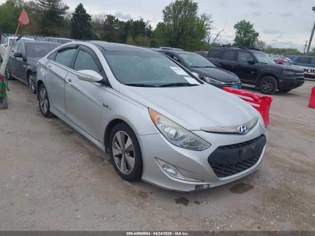Salvage Hyundai SONATA Image