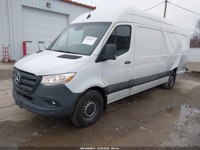 Mercedes-Benz Sprinter 2500 High Roof V6