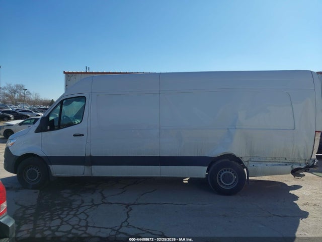 Mercedes-Benz Sprinter 2500 High Roof V6