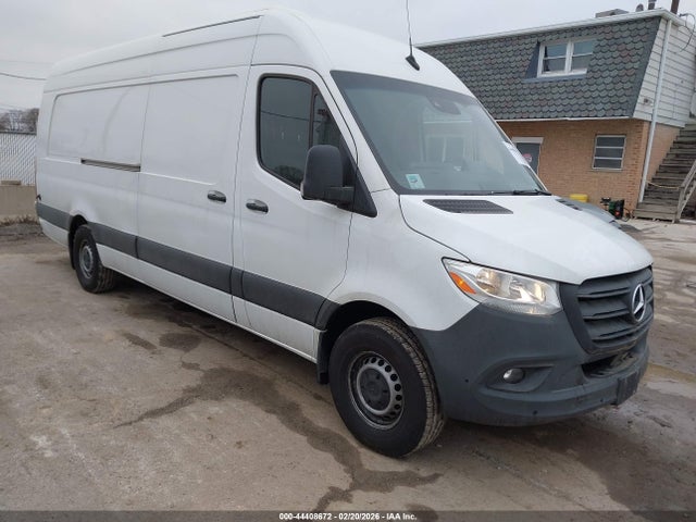 Salvage Mercedes-Benz Sprinter 2500 Image