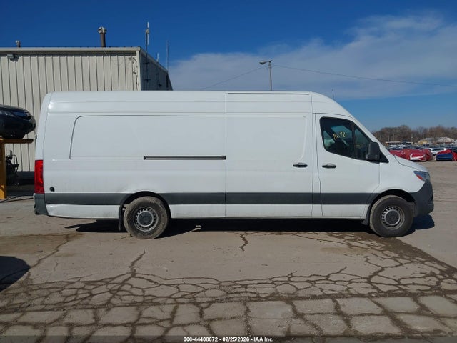 Mercedes-Benz Sprinter 2500 High Roof V6