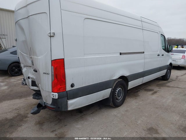 Mercedes-Benz Sprinter 2500 High Roof V6