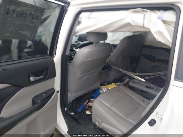 Toyota Highlander Xle V6