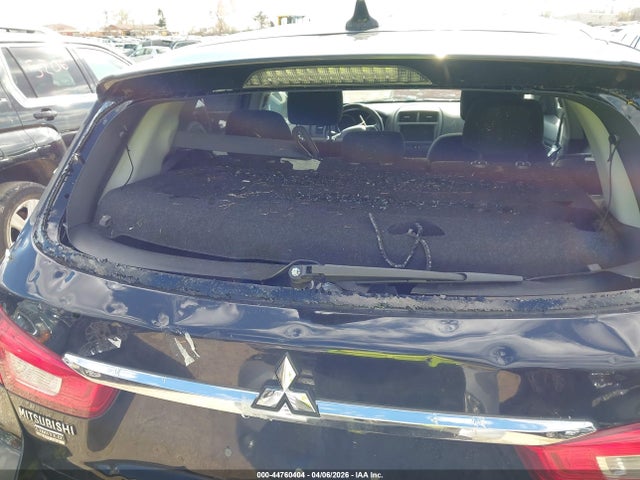 Mitsubishi Outlander 2.0 Le