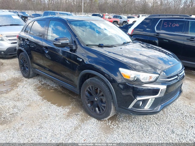 Salvage Mitsubishi Outlander Image