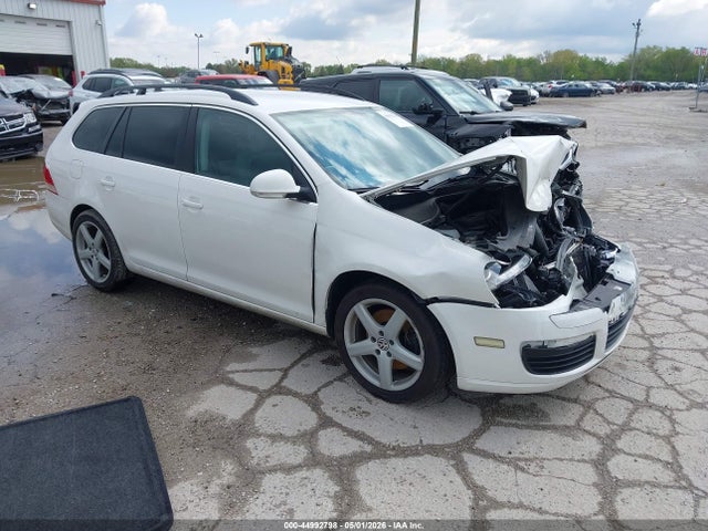 Salvage Volkswagen Jetta Image