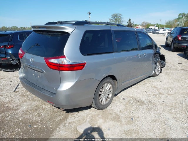 Toyota Sienna Xle Premium 8 Passenger