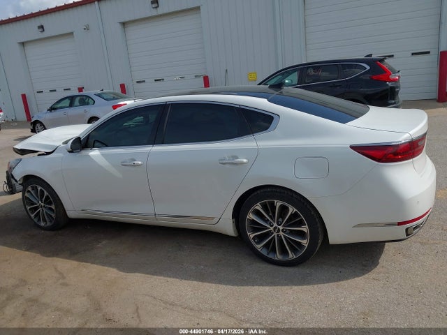 Kia Cadenza Technology