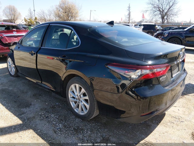 Toyota Camry Le