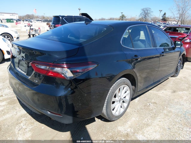 Toyota Camry Le
