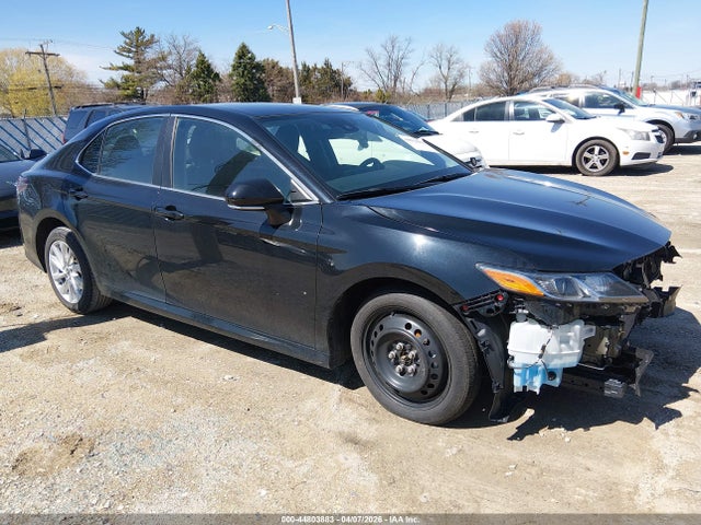 Salvage Toyota Camry Image