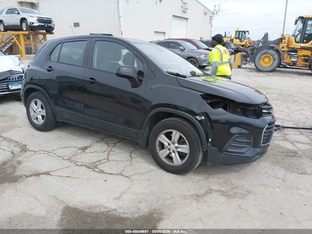 Salvage Chevrolet Trax Image