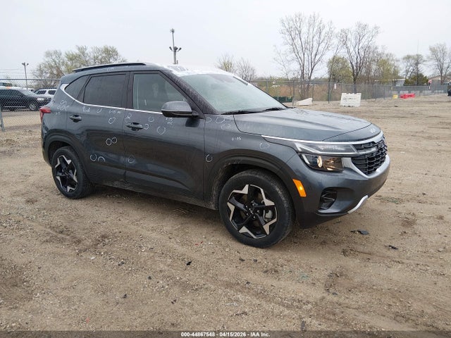 Salvage Kia Seltos Image