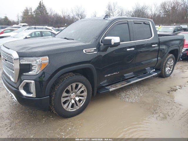 GMC Sierra 1500 4wd  Short Box Denali