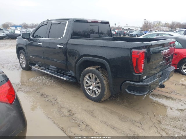 GMC Sierra 1500 4wd  Short Box Denali