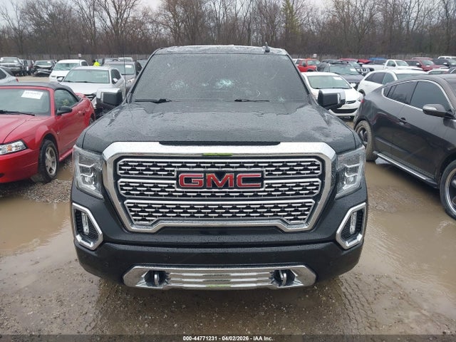 GMC Sierra 1500 4wd  Short Box Denali