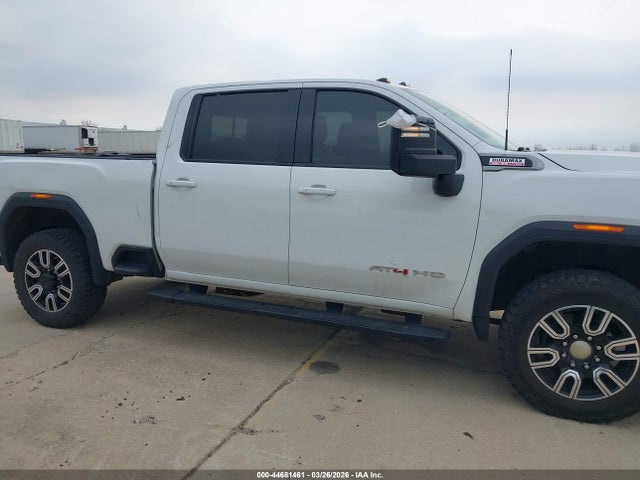 General Motors Sierra 2500HD 4wd  Standard Bed At4