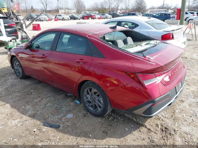 Hyundai ELANTRA Sel