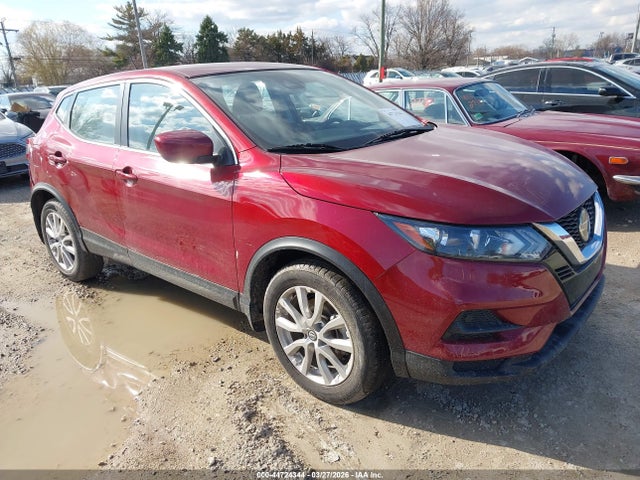 Salvage Nissan Rogue Image