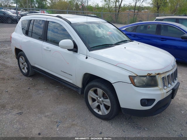 Salvage Jeep Compass Image