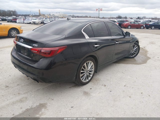 INFINITI Q50 3.0t Luxe