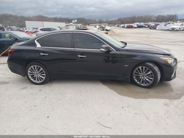 INFINITI Q50 3.0t Luxe