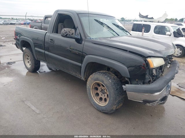 Salvage Chevrolet Silverado 1500 Image