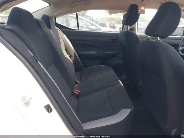 Nissan Versa 1.6 S