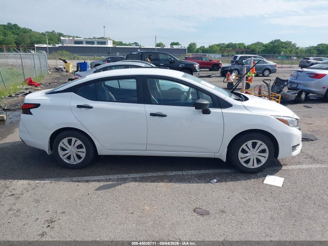 Nissan Versa 1.6 S