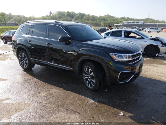Salvage Volkswagen Atlas Image