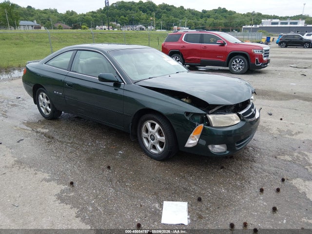 Salvage Toyota Camry Image