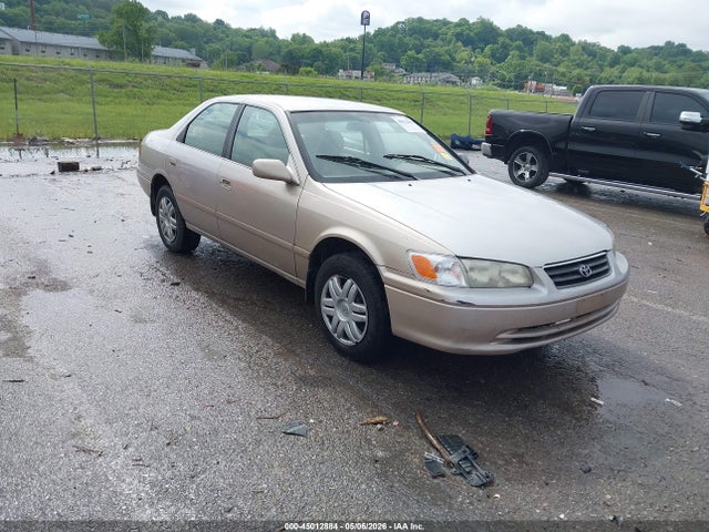 Salvage Toyota Camry Image