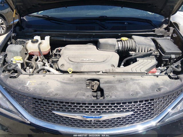 Chrysler Pacifica Touring L Plus