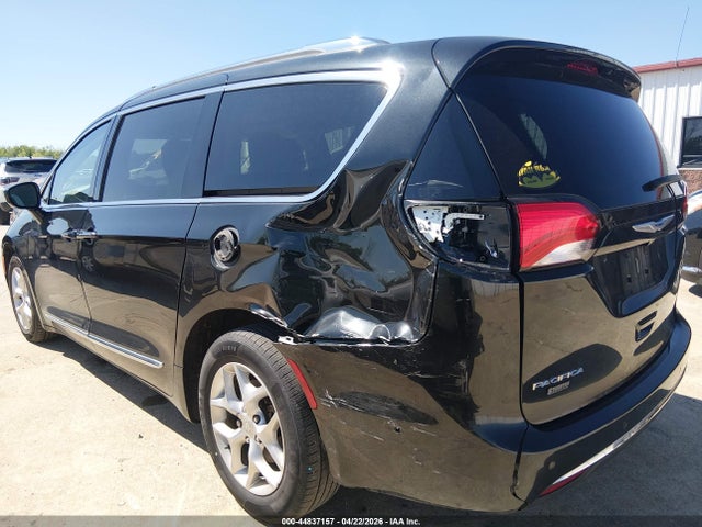 Chrysler Pacifica Touring L Plus