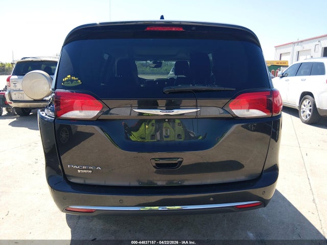 Chrysler Pacifica Touring L Plus