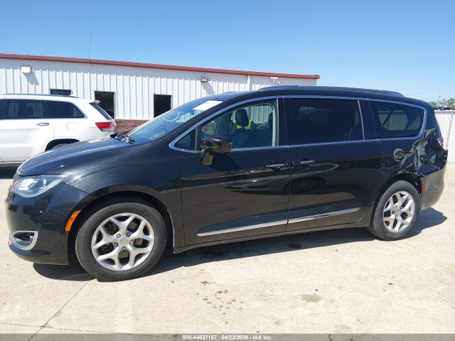 Chrysler Pacifica Touring L Plus