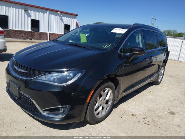 Chrysler Pacifica Touring L Plus