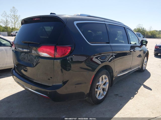 Chrysler Pacifica Touring L Plus