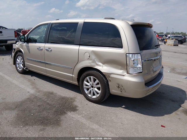 Chrysler Town & Country Limited Platinum