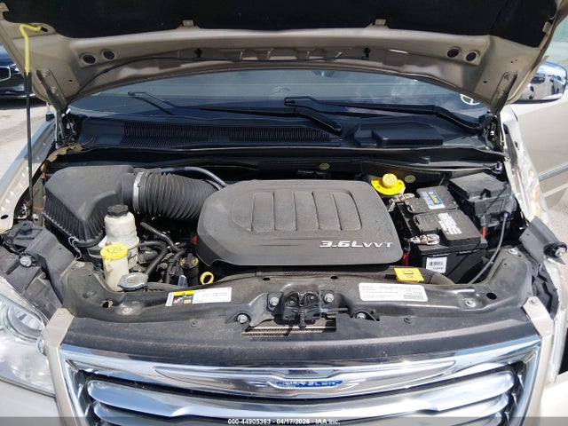 Chrysler Town & Country Limited Platinum