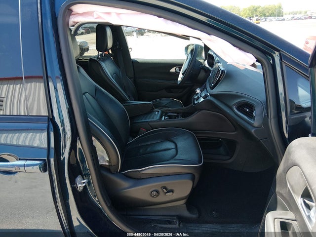 Chrysler Pacifica Limited Awd