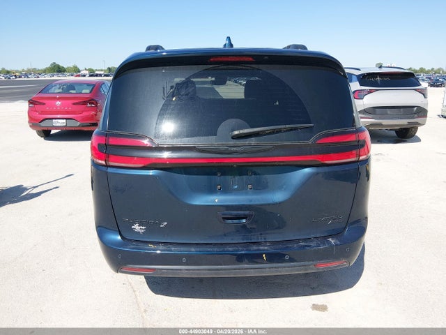Chrysler Pacifica Limited Awd