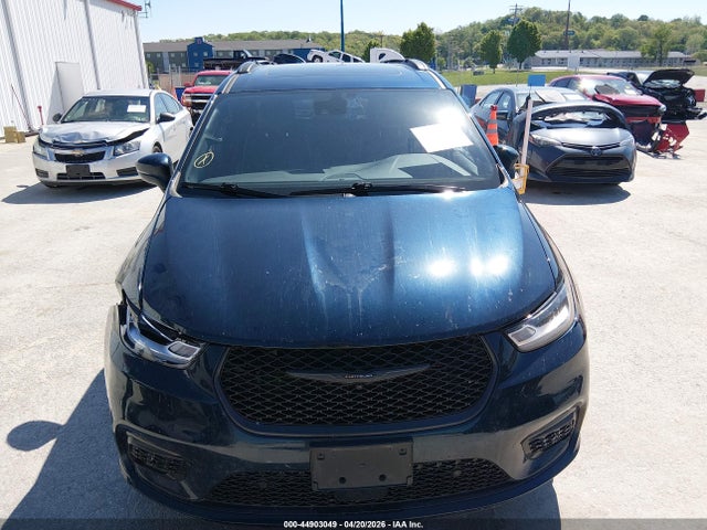 Chrysler Pacifica Limited Awd