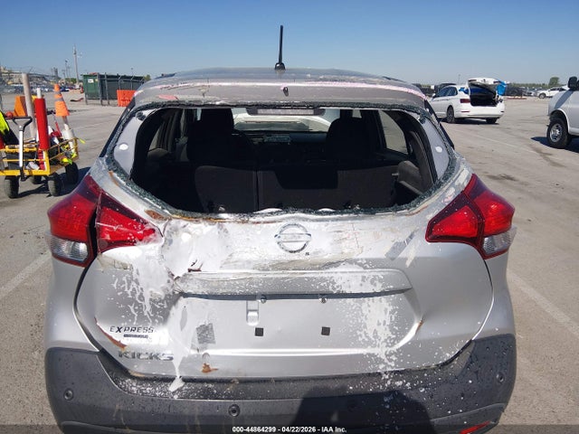 Nissan Kicks S Xtronic Cvt