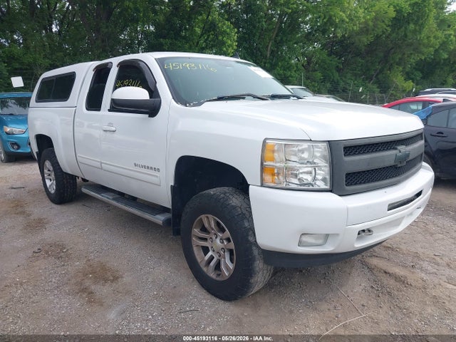 Salvage Chevrolet Silverado 1500 Image