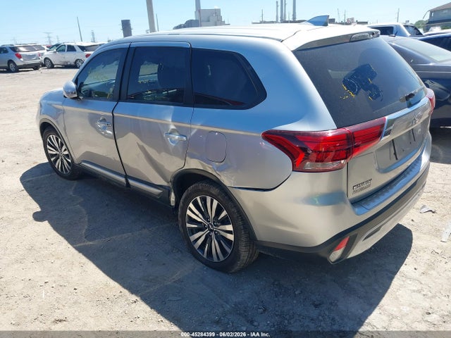 Mitsubishi Outlander Se