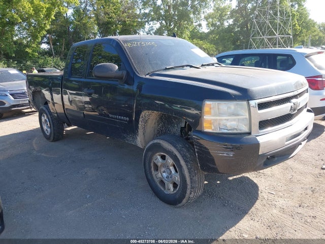 Salvage Chevrolet Silverado 1500 Image