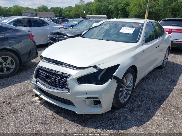 INFINITI Q50 Luxe Awd