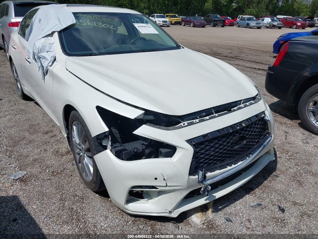 INFINITI Q50 Luxe Awd