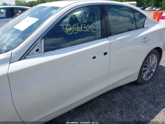 INFINITI Q50 Luxe Awd